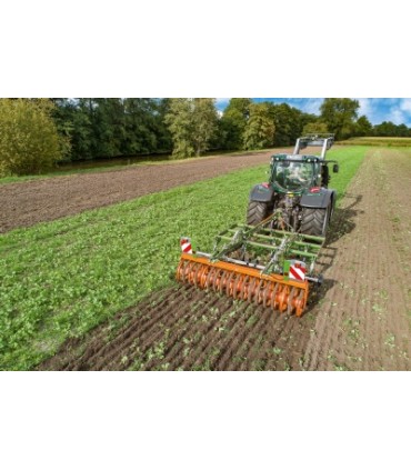 AMAZONE MODELO CENIO