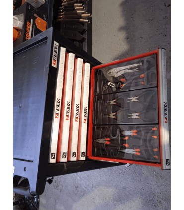 CARRO CON HERRAMIENTAS